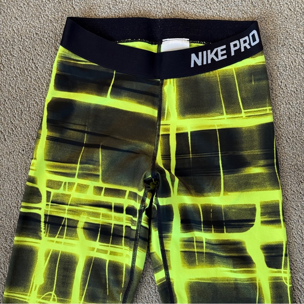Nike Pro Electric Leggings - image 2